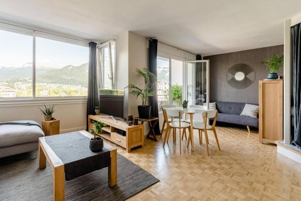 Le Panorama - Vue Lac Et Montagne Avec Parking Annecy Exterior photo